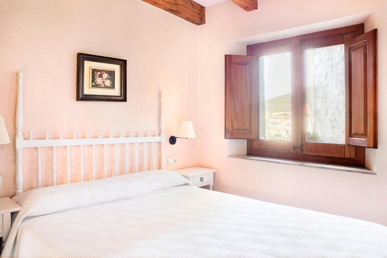 Allotjaments Placa Major-Grevol Santa Pau Ngoại thất bức ảnh