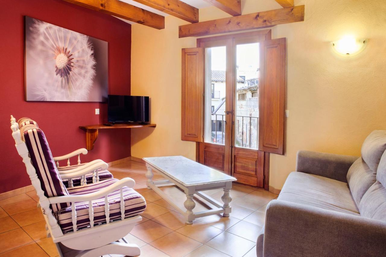 Allotjaments Placa Major-Grevol Santa Pau Ngoại thất bức ảnh